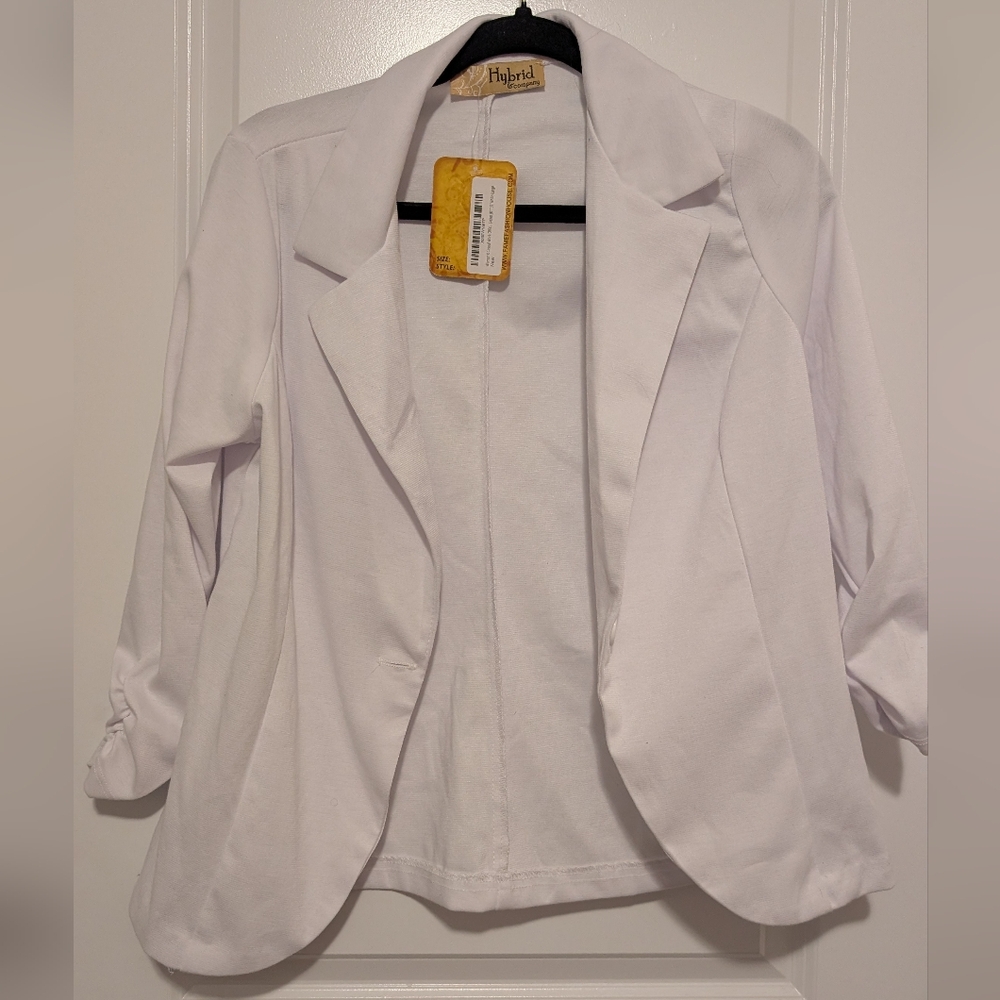 Hybrid & Company Women's Classic White Blazer